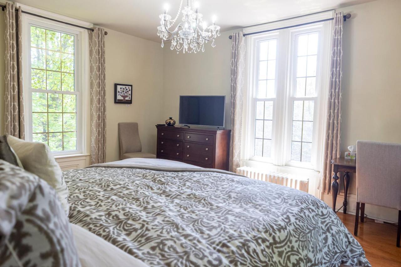 Anneken 1000 Islands B&B Luxury Suites & Spa Броквилл Экстерьер фото