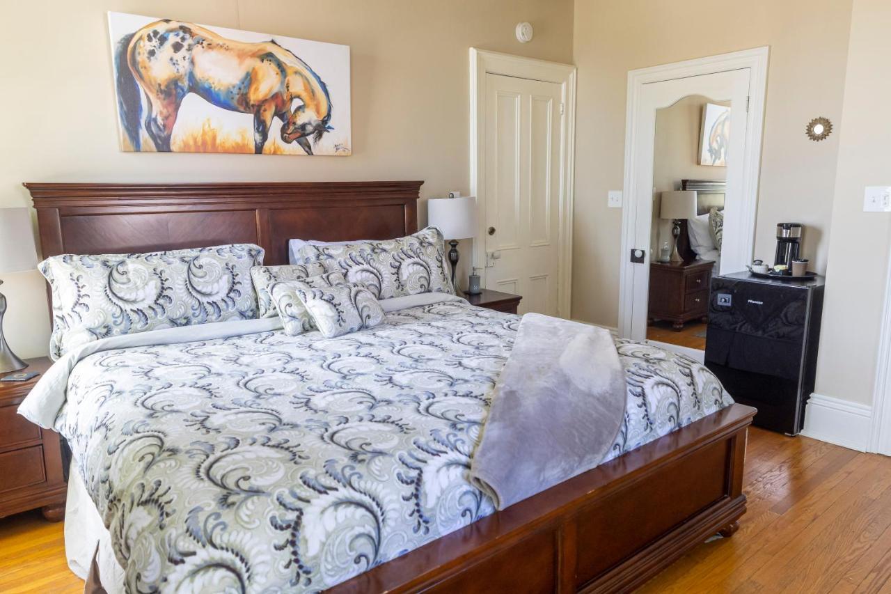 Anneken 1000 Islands B&B Luxury Suites & Spa Броквилл Экстерьер фото
