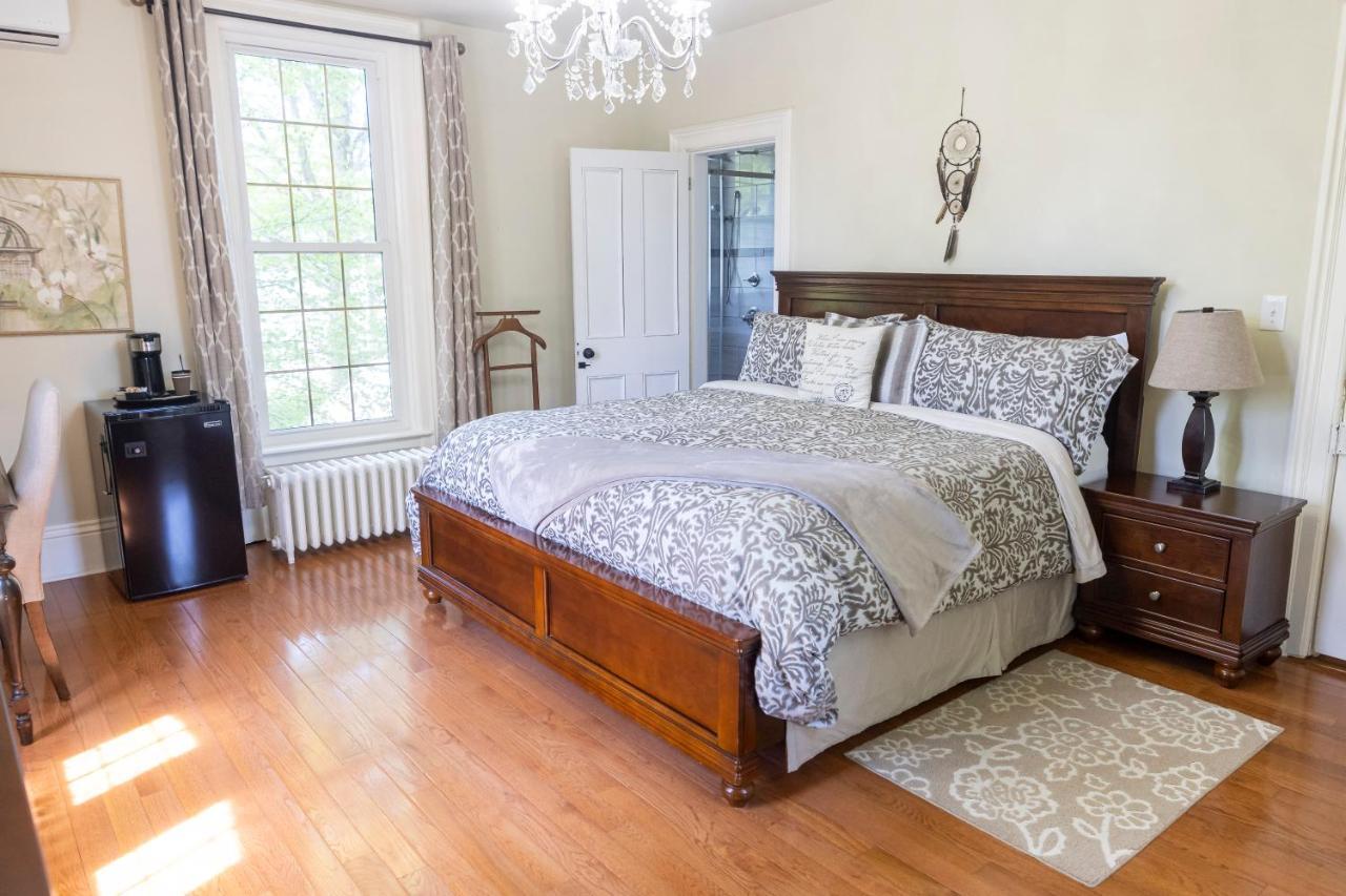 Anneken 1000 Islands B&B Luxury Suites & Spa Броквилл Экстерьер фото